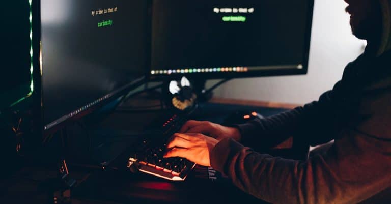 La cyber-surveillance et le cyber-espionnage : comment se protéger ?